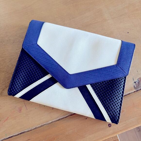 LIKE NEW! Leather Juicy Couture Envelope Clutch - Picture 1 of 10